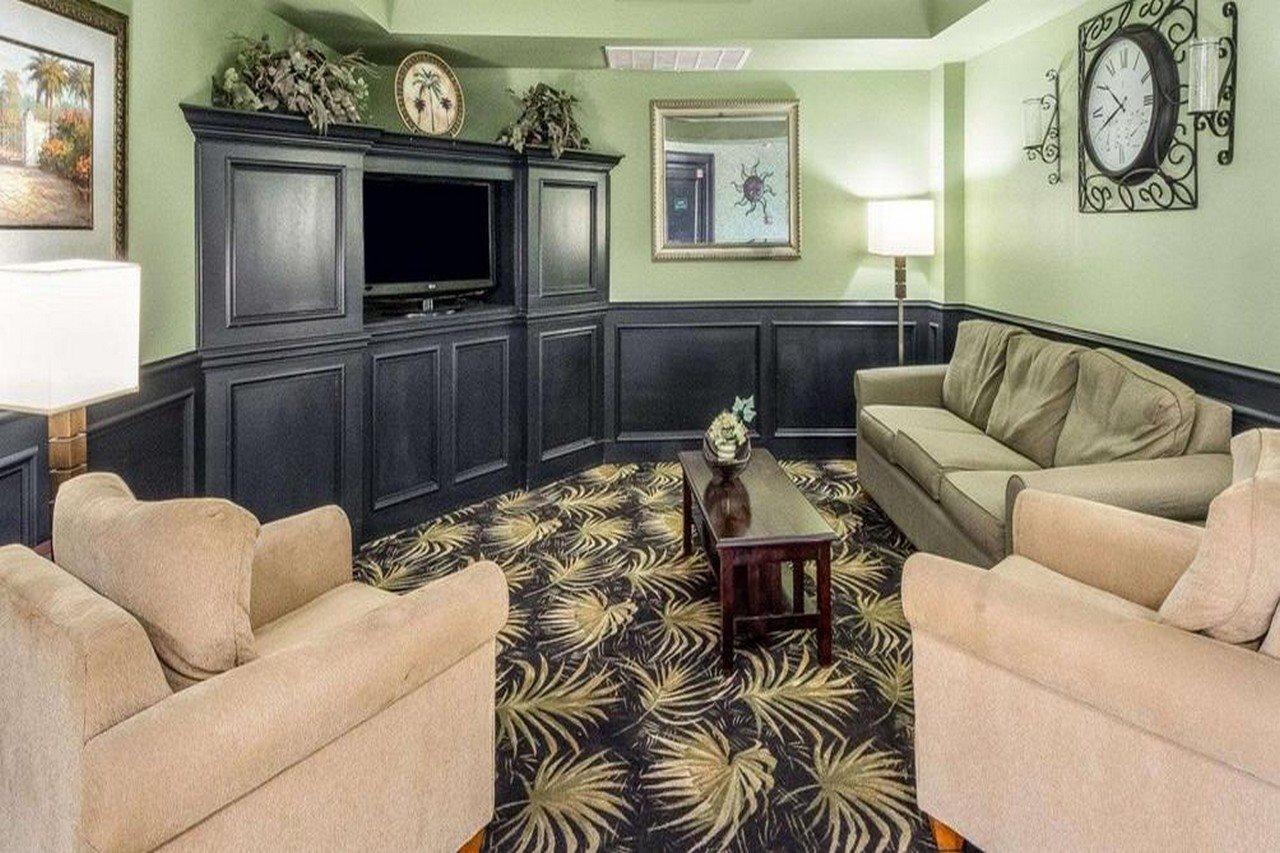 Hotel Quality & On The